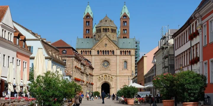 SPEYER ESPIRA CATEDRAL ALEMANIA RHINE GETAWAY CRUISE VIKING RIVER CRUISES CRUCEROS RIN VIKING RIVER CRUISES RHINE CRUISES RHINE RIVER CRUISES #Rhine #RhineRiverCruises #RhineCruise #VikingRiverCruises #Cruceros #CrucerosFluviales #CrucerosFluvialesDeLujo #LuxuryRiverCruises